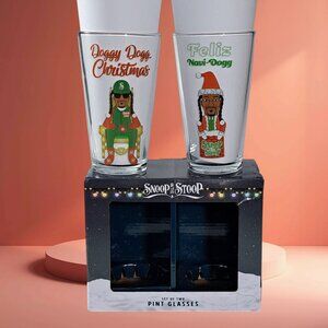 NEW SNOOP DOGG SNOOP ON THE STOOP CHRISTMAS PINT GLASS SET OF 2 GLASSES